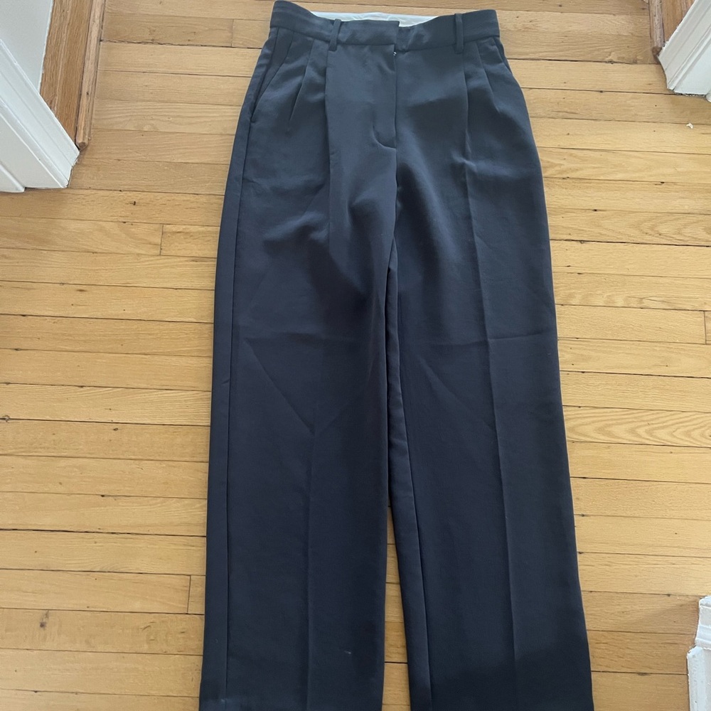 Aritzia Effortless Trouser Grey/blue size 6